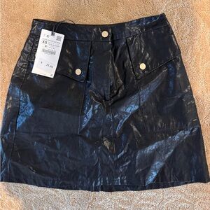 Zara black vegan leather mini skirt size XS NWT